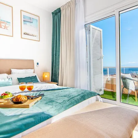 Luxury Townhouse With Panoramic Sea View