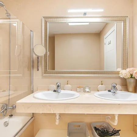 Luxury Townhouse With Panoramic Sea View Holiday home *