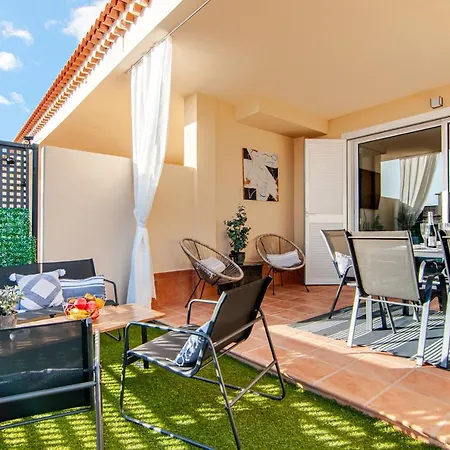 Luxury Townhouse With Panoramic Sea View *