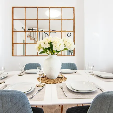 Luxury Townhouse With Panoramic Sea View Hébergement de vacances *